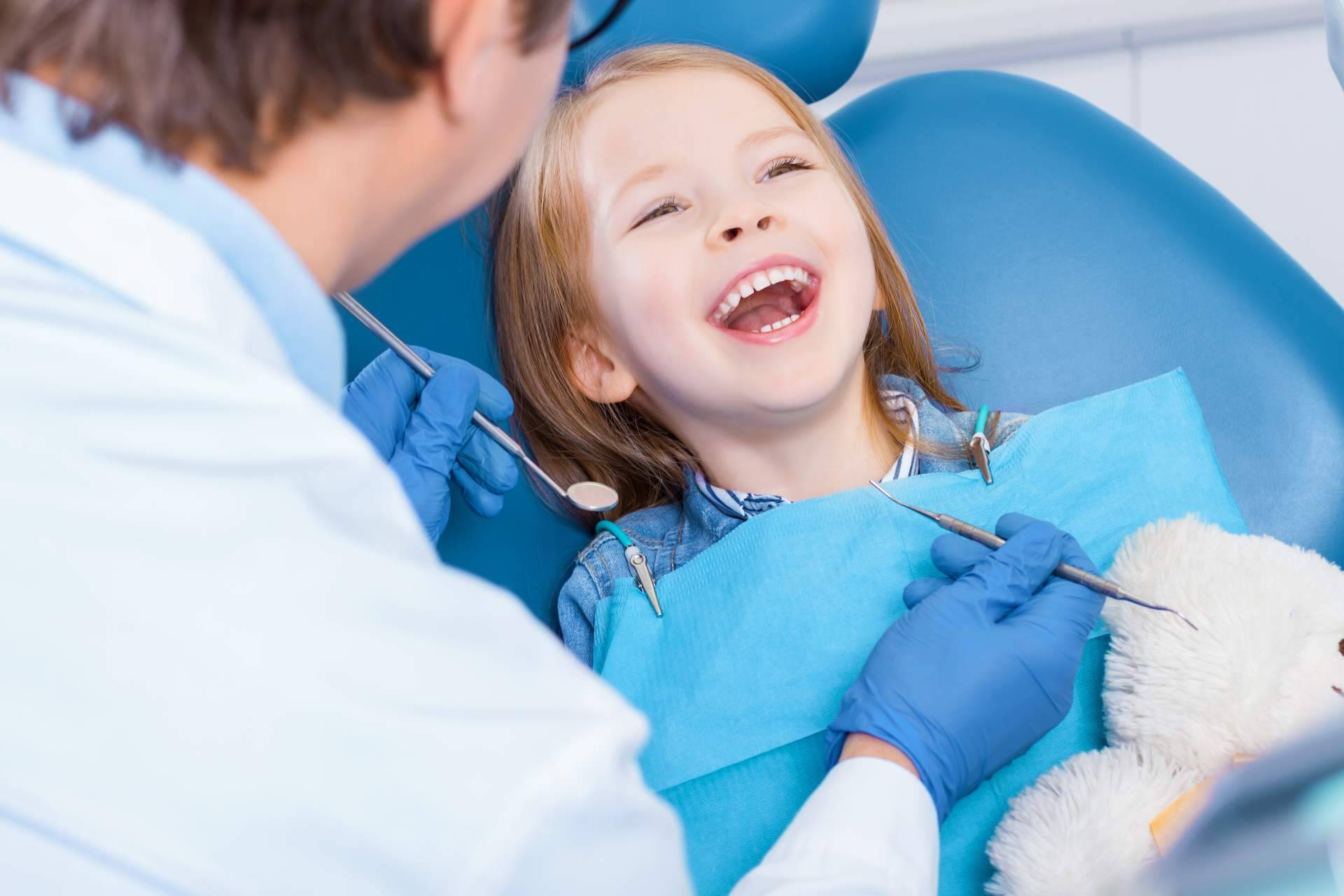 ¿Qué es la rehabilitación dental? Los expertos de Clínica Dental Delgado lo explican