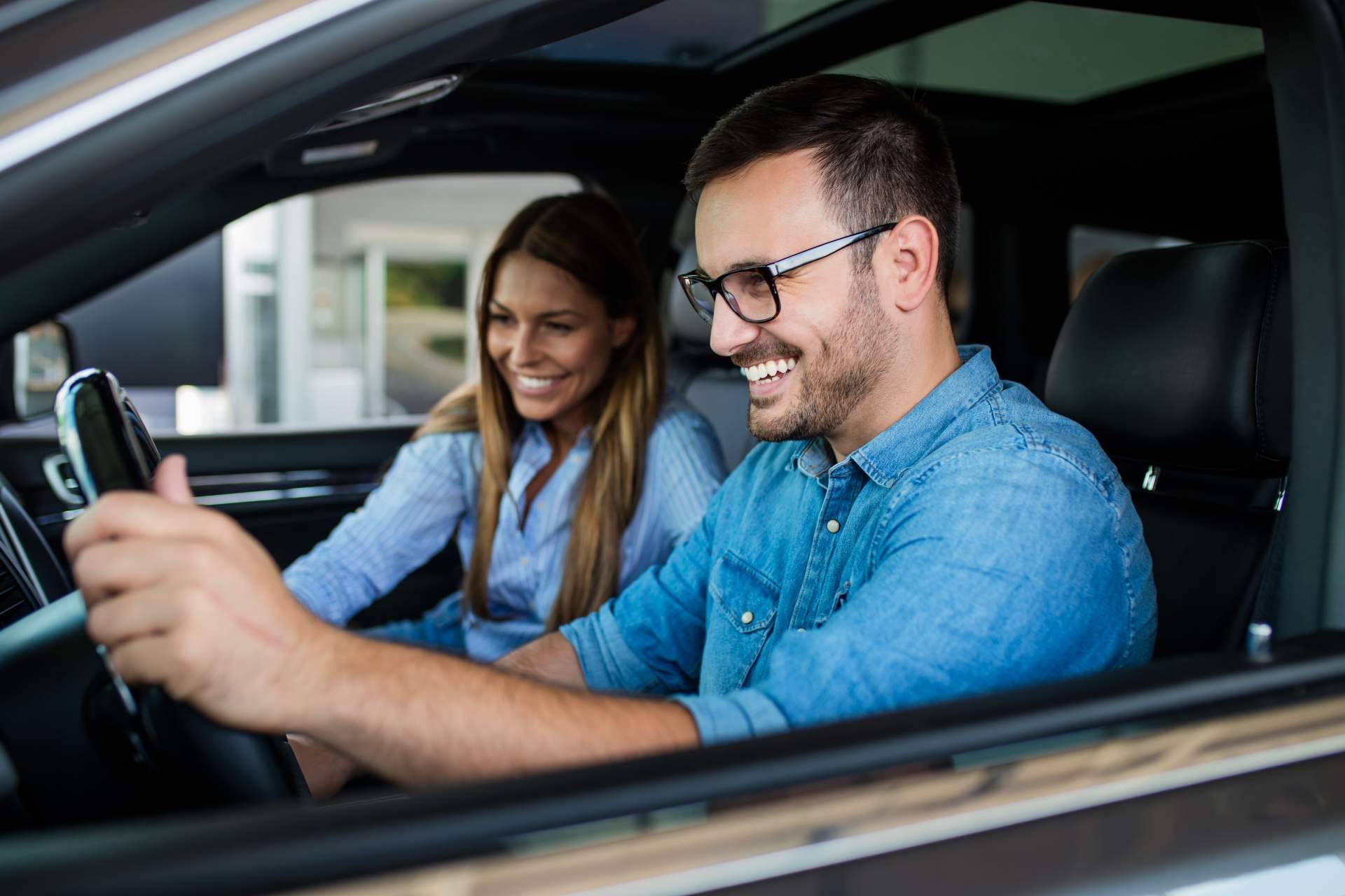 Renting Plus, una empresa especializada en renting en España que ha alcanzado los 3000 coches entregados