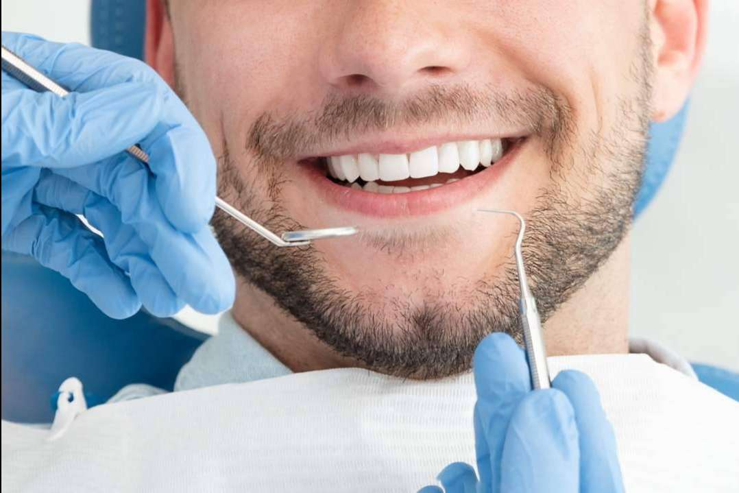 Carillas dentales Valencia en la clínica dental Bucalia