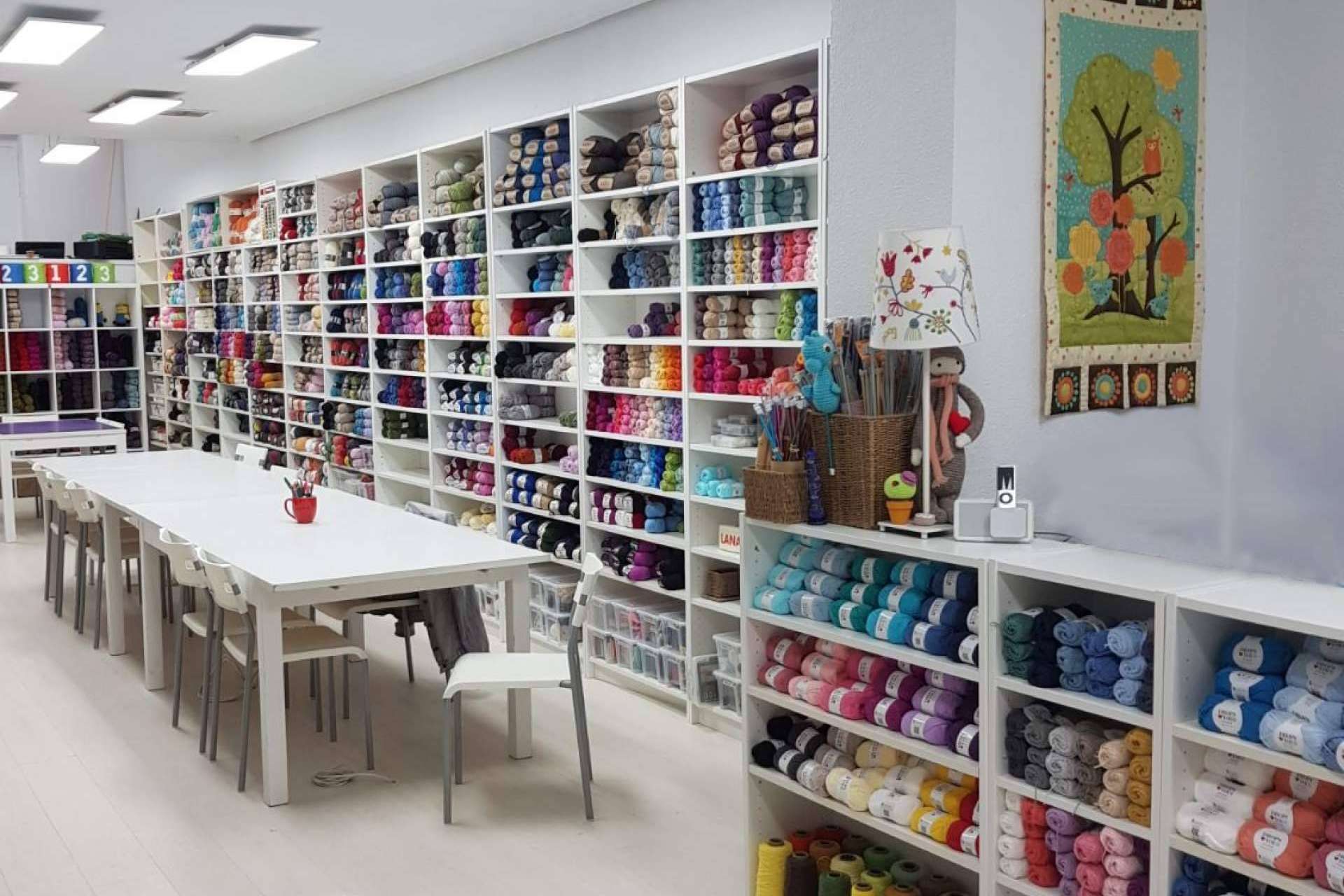 Bichus Club: tienda de lanas y clases de tejido en Madrid