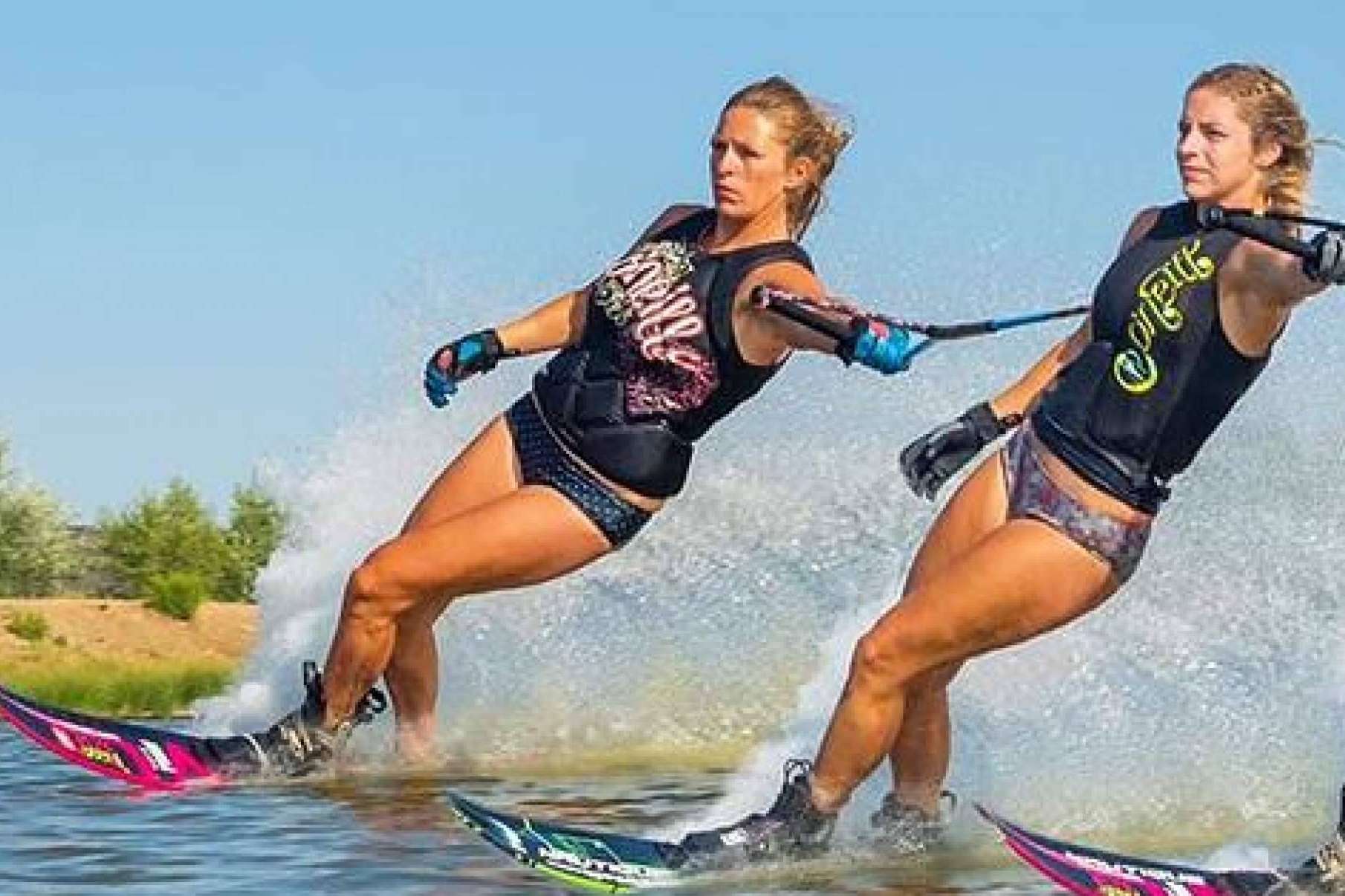 Las esquiadoras de Botaski Sandra Botas y Nadine Botas se alzan como campeona y subcampeona del Campeonato de España de Esquí Náutico