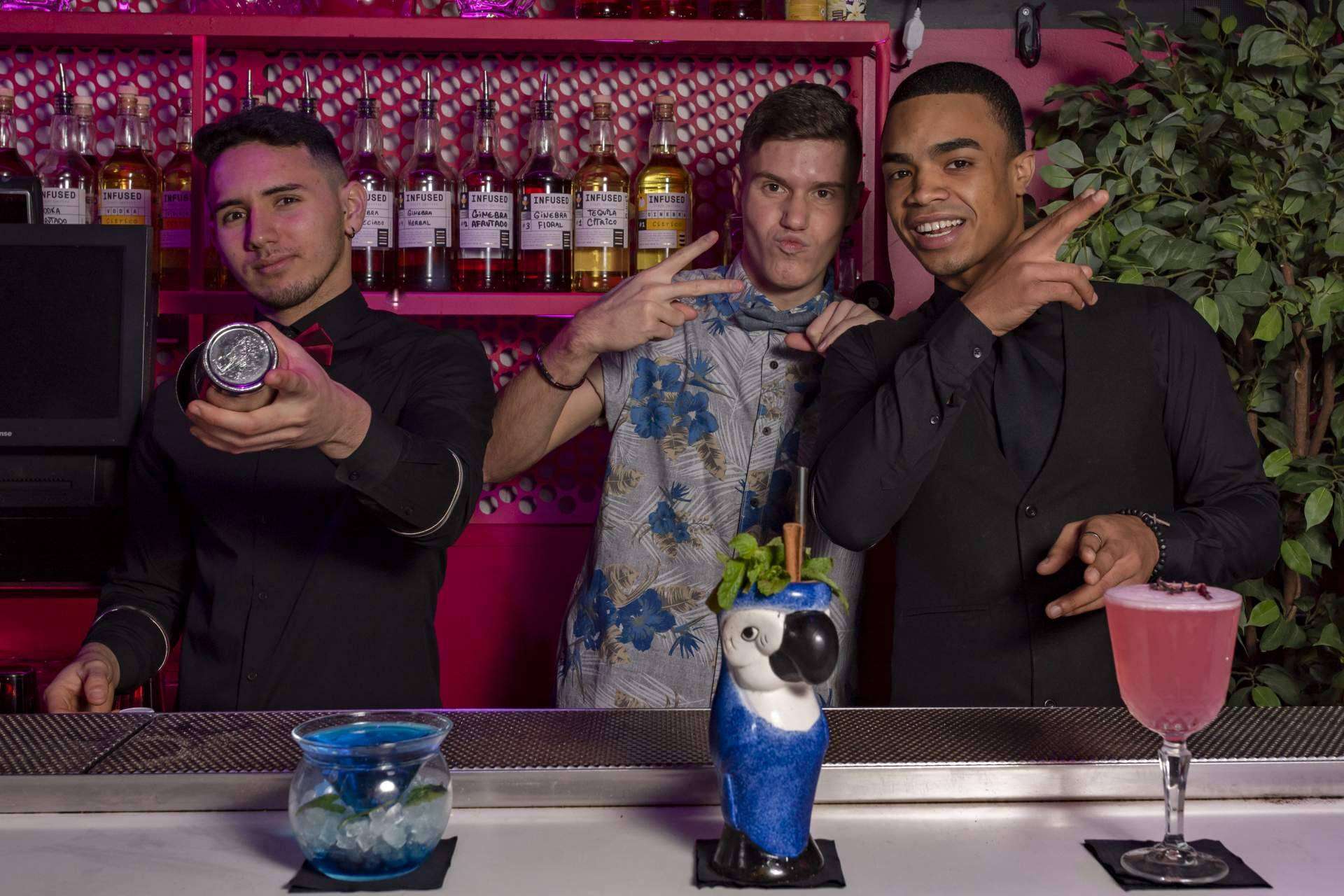 El flair bartending está de moda, por ESCOM