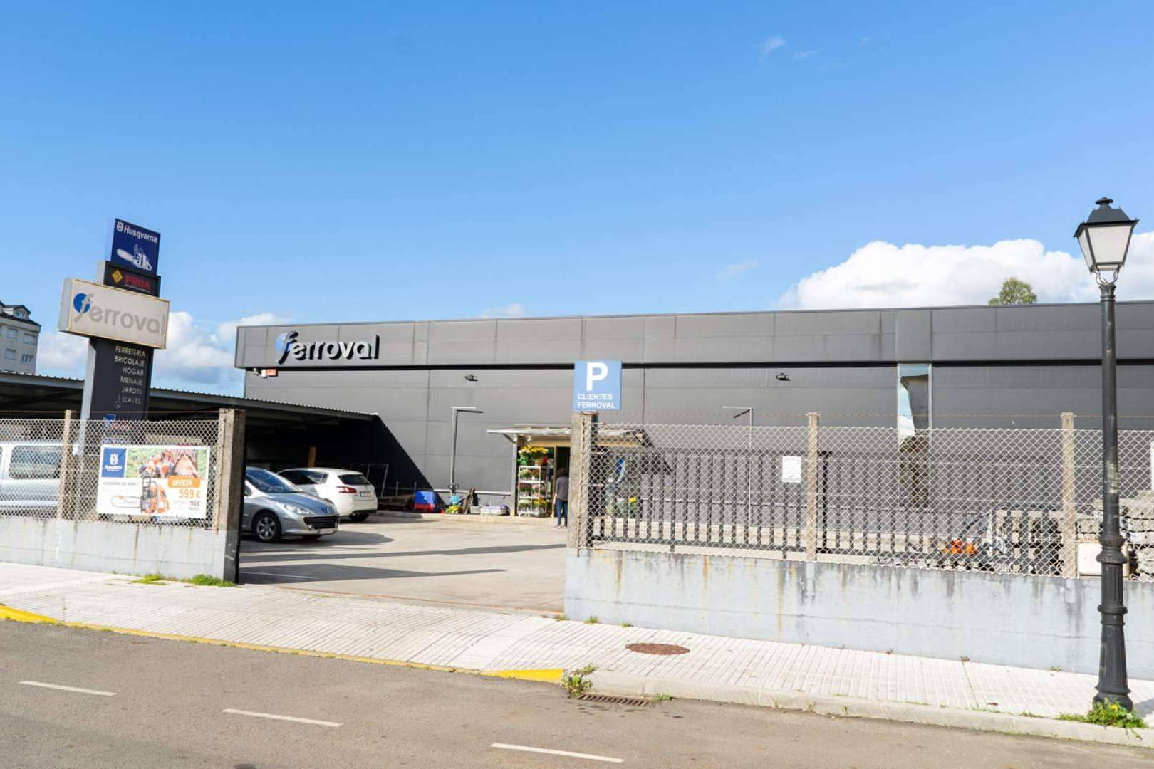 Mantener las pertenencias a salvo con las cajas seguridad y candados de Ferroval