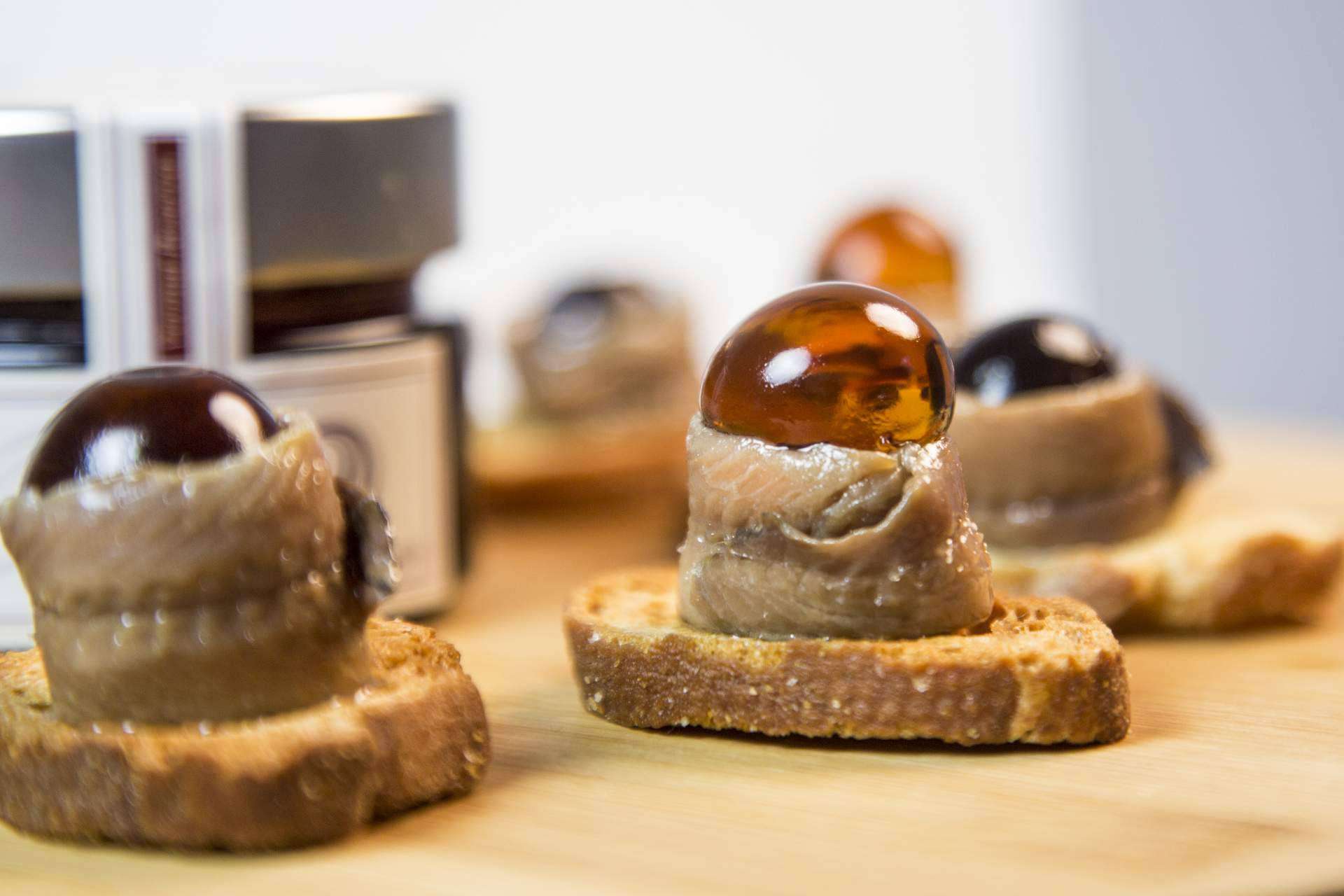 Descubrir la gastronomía molecular de la mano de Pearls Molecular Experience