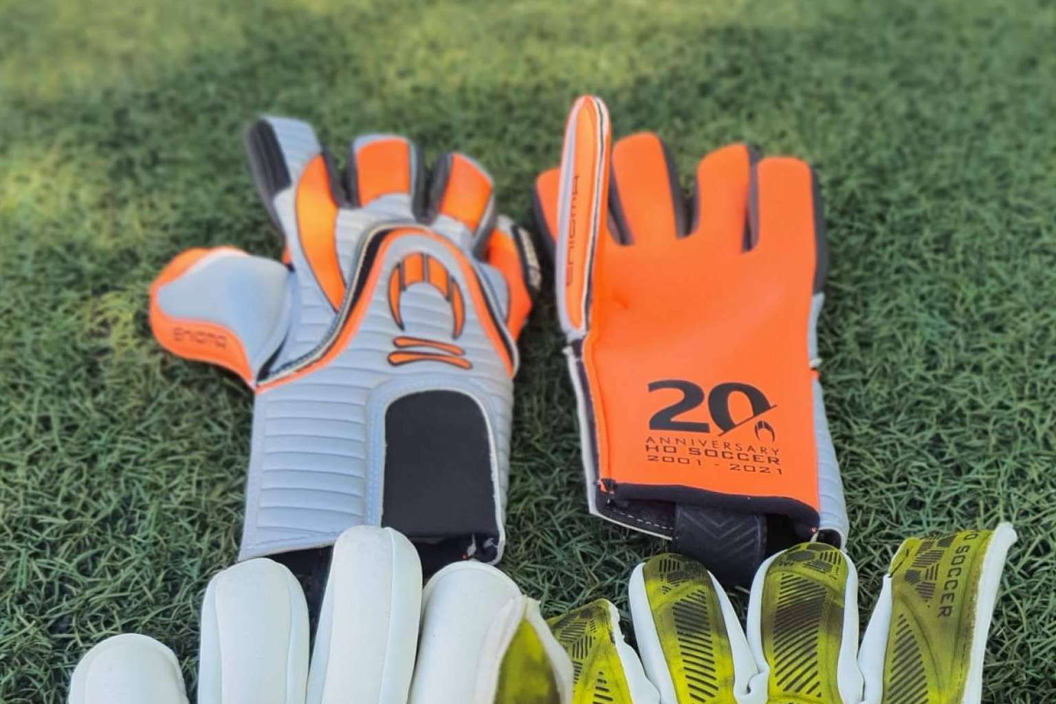 Los guantes de porteros de las mejores marcas en Soccerfactory
