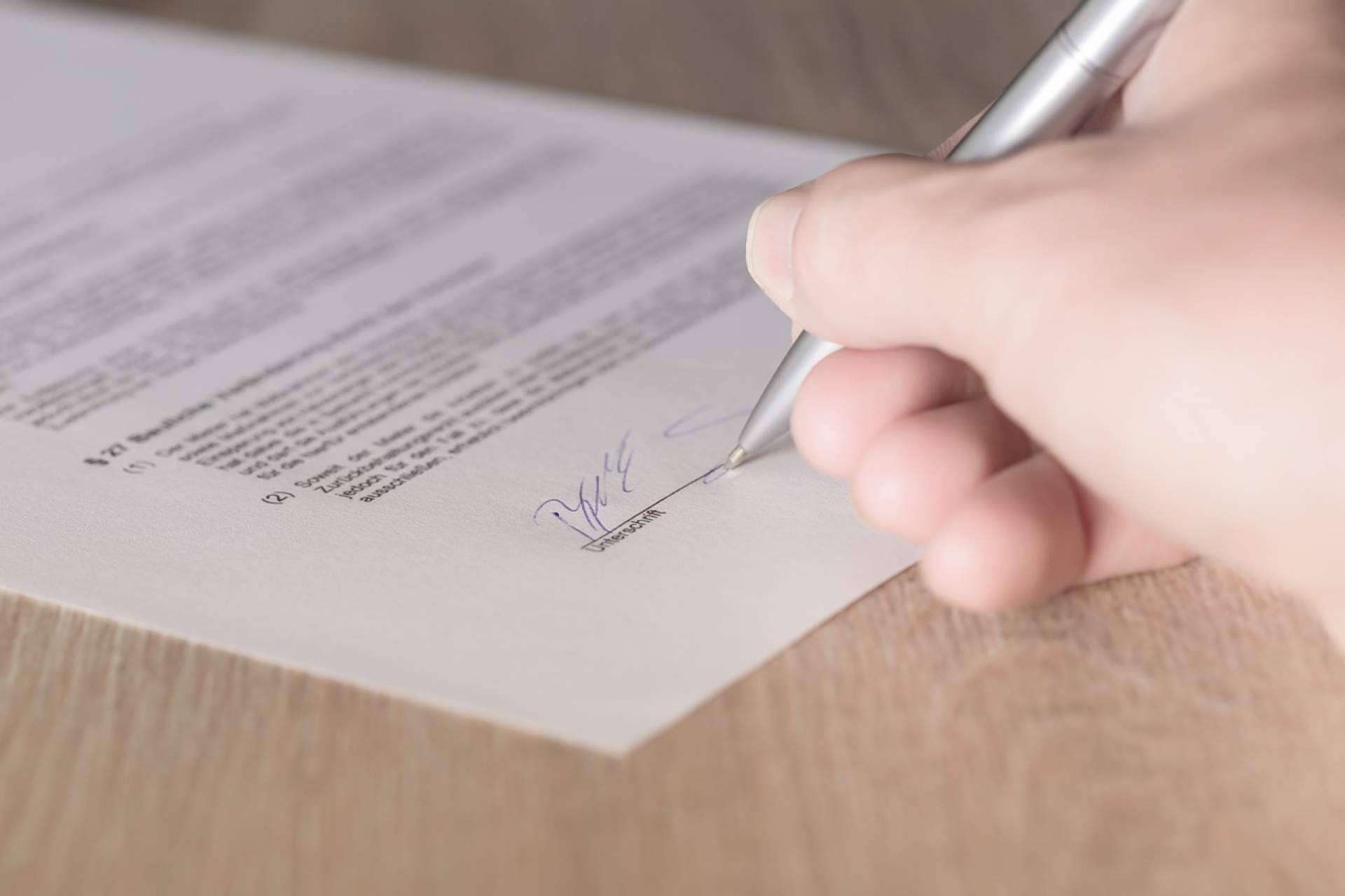 El contrato de arras en la compraventa de oficinas de farmacia, por Urbagesa Farmacias