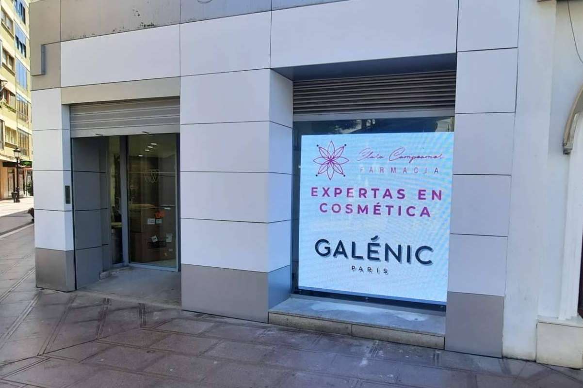 Pantallas led para escaparates con Full Led Color