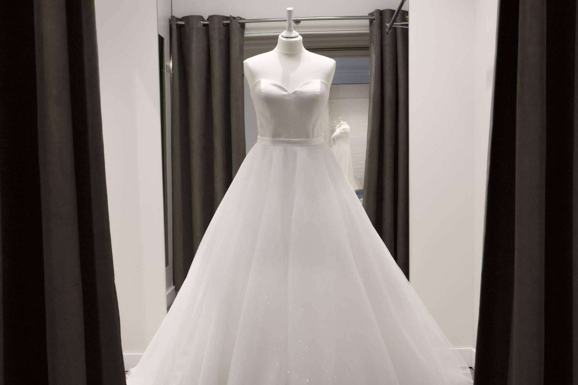 Atelier de Bodas ofrece un stock inclusivo que no deja fuera a ninguna talla ni estilo