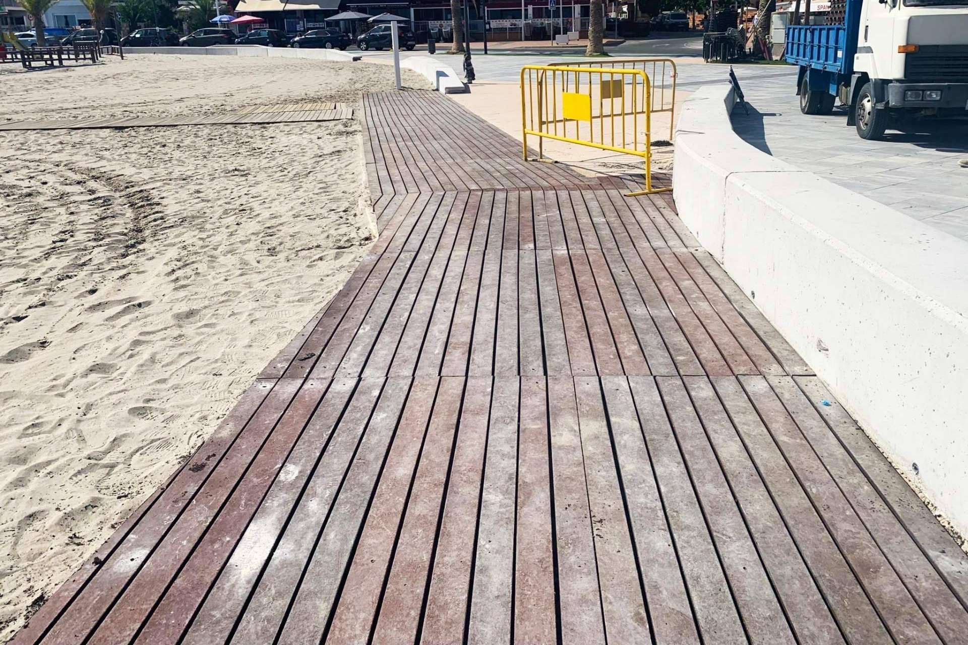 Pasarelas de playa en Murcia, las últimas obras de éxito de GB Solutions