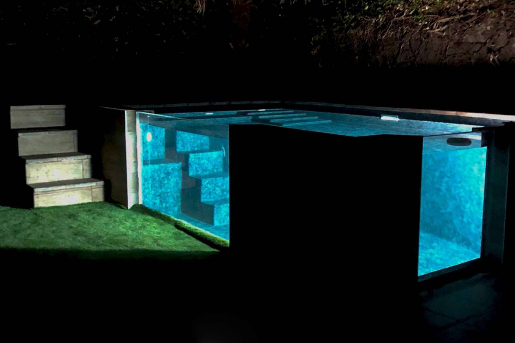 Esencial Pool explica los beneficios de contar con una piscina elevada con cristal
