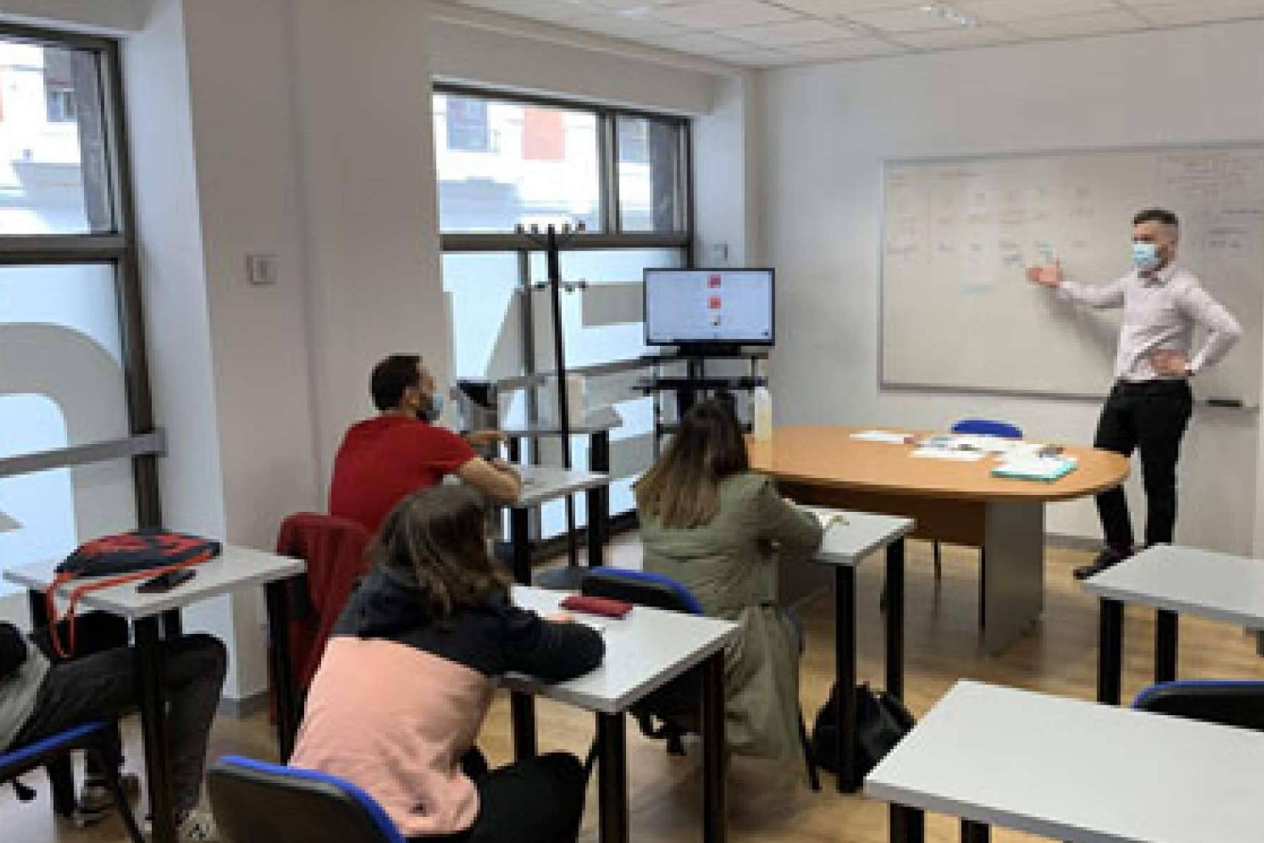 Cursos de inglés con profesorado nativo en Seif English Academy