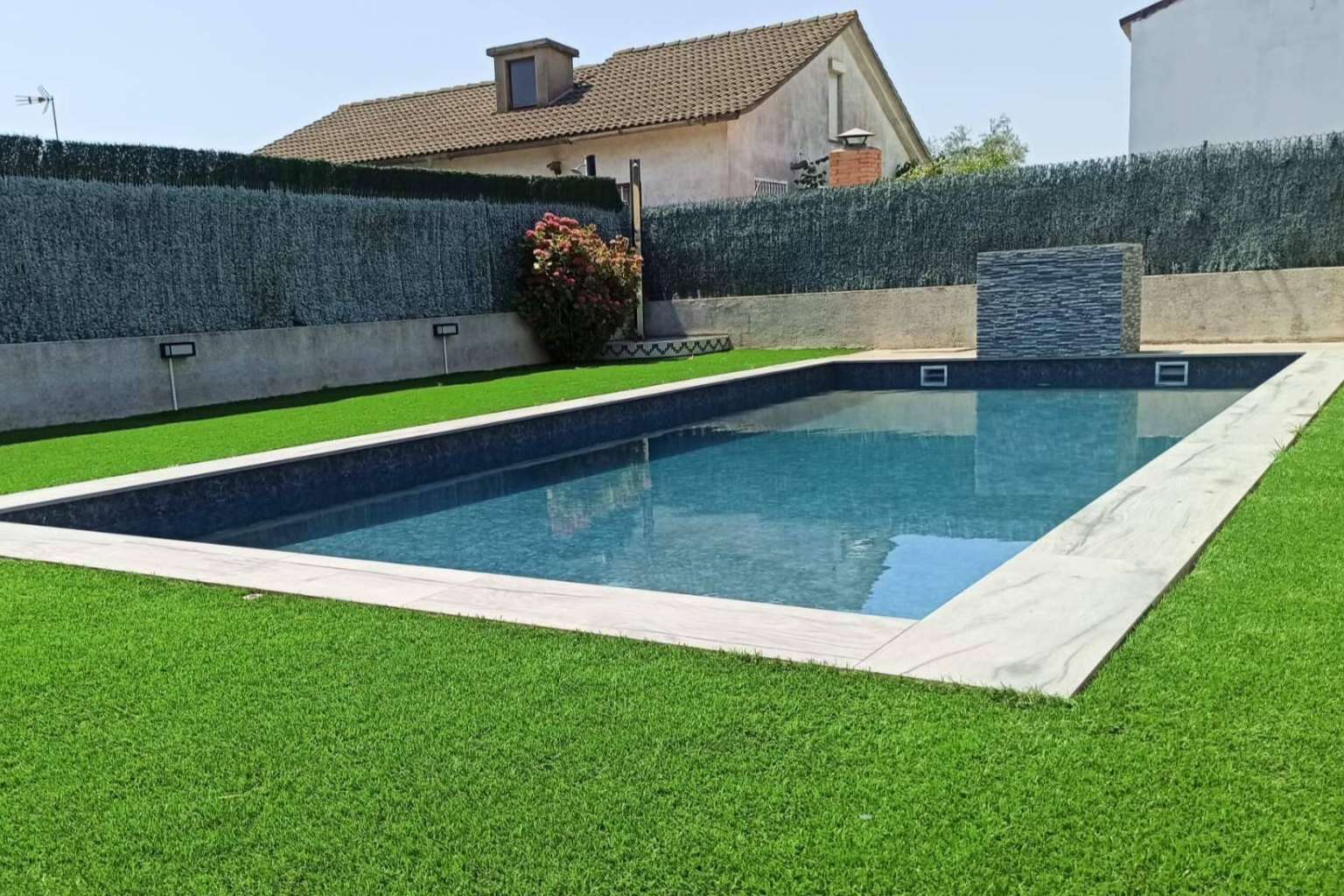 Las piscinas sin tuberías con uno de los sistemas más eficientes e innovadores del mercado