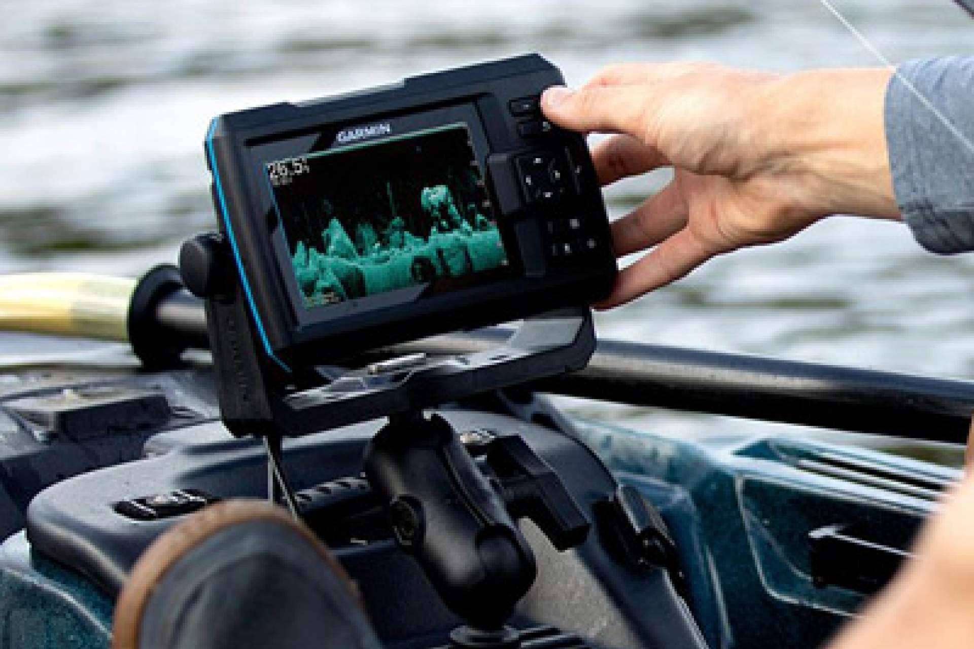 Sondas de pesca GPS Striker Vivid con Equiposnauticos.com