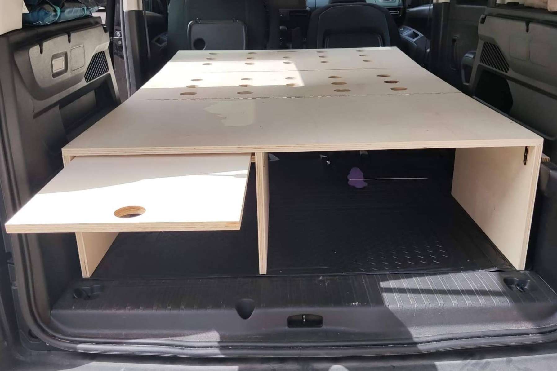 Todo lo que se necesita para camperizar una furgoneta se encuentra en Basic Madera