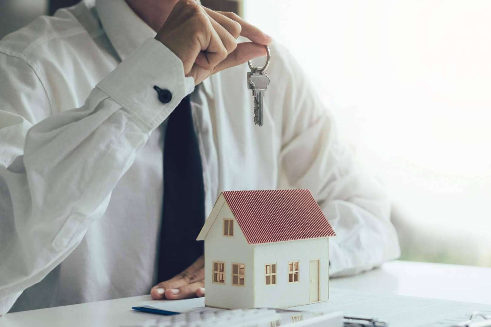 Gastos e impuestos al comprar una vivienda en 2022, por Miguel Ángel de Amigo Inversor
