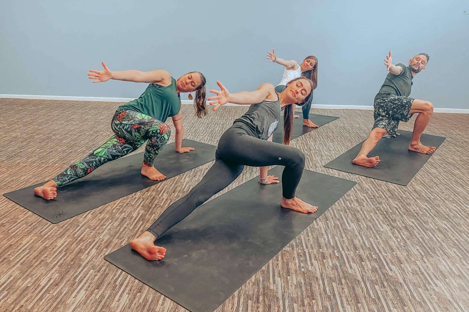 Formación profesores de yoga en Sevilla y retiros con la Escuela Yoga Vida en Sevilla