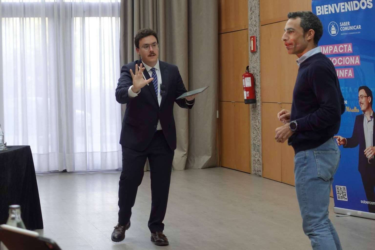 Fernando Miralles, campeón de España de oratoria, consigue 1 millón de seguidores en TikTok