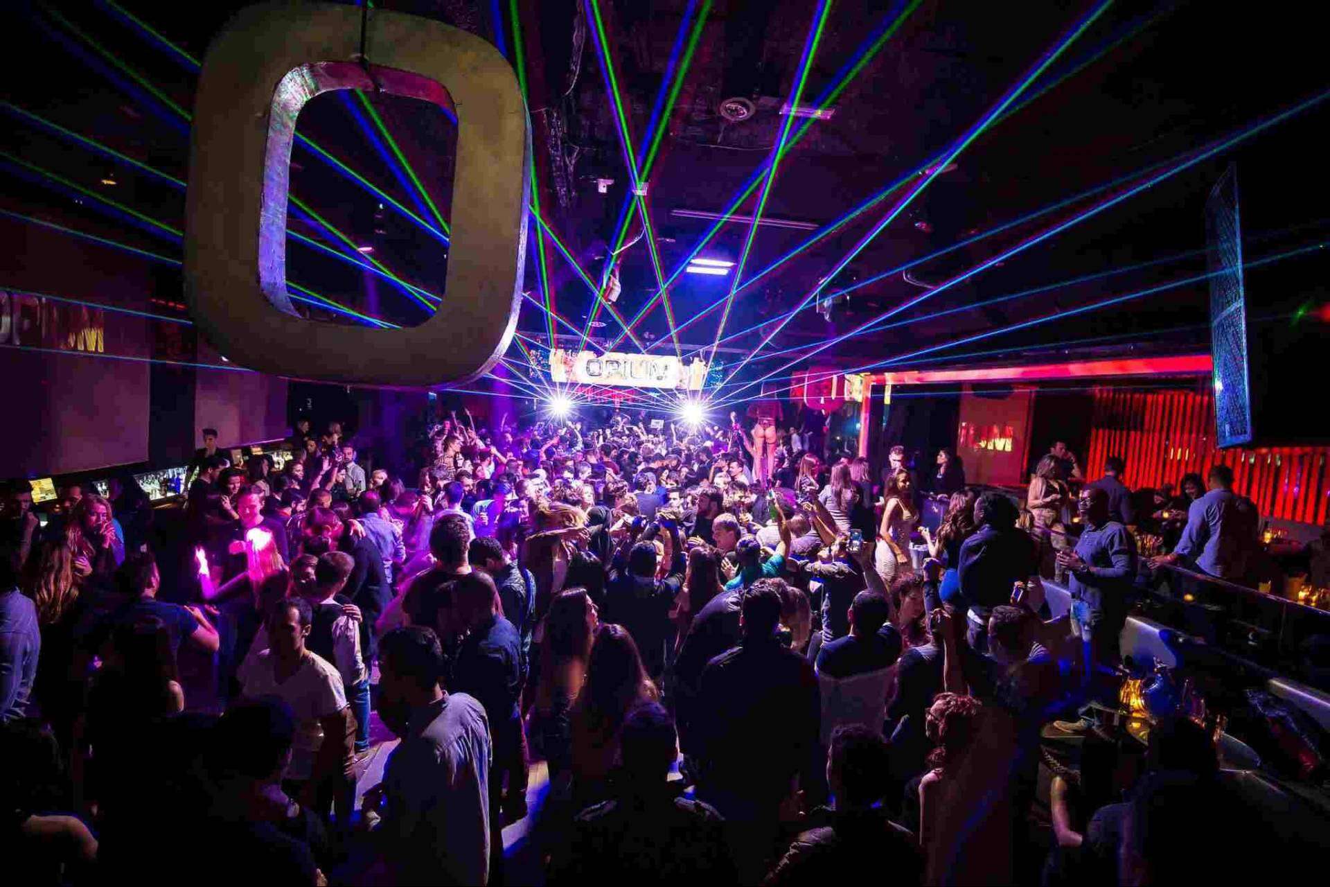 ¿Cómo reservar en algunos de los mejores clubs nocturnos de Barcelona? Enjoy The Ride