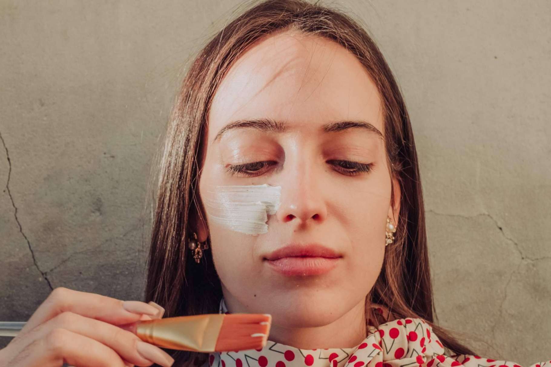 La Mascarilla Despigmentante F-Mask Dspigment ayuda a combatir las manchas de la piel y conseguir un tono de piel uniforme