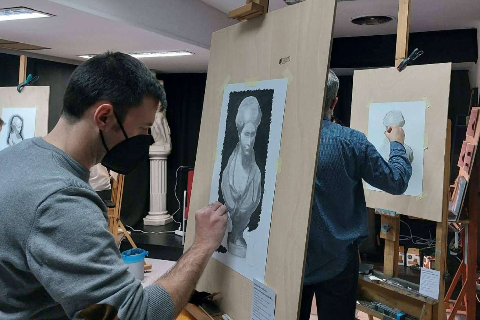 Estudio Ilógico ofrece un curso anual de dibujo y pintura