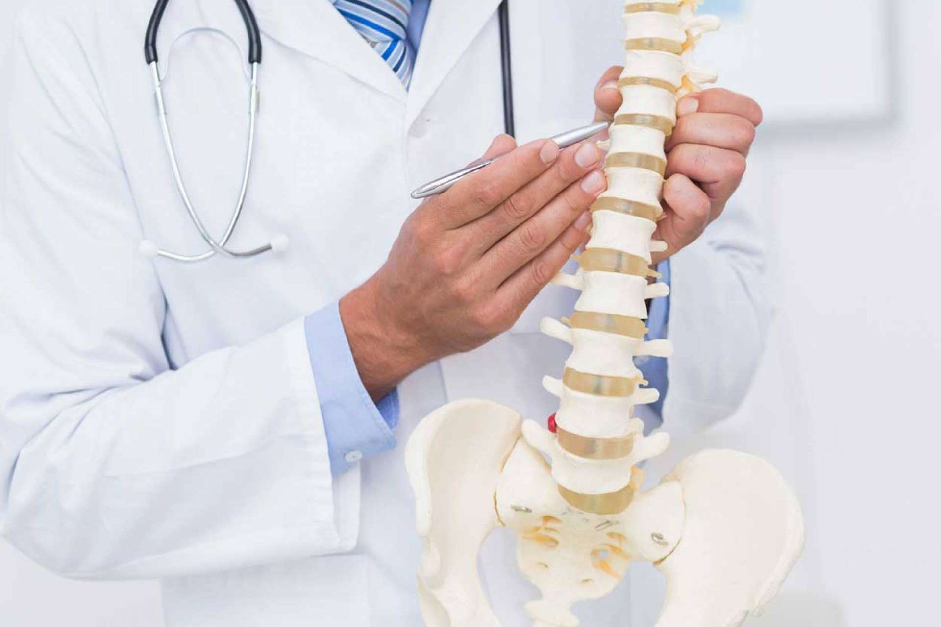 Eliminar hernias discales sin cirugía con Biziondo