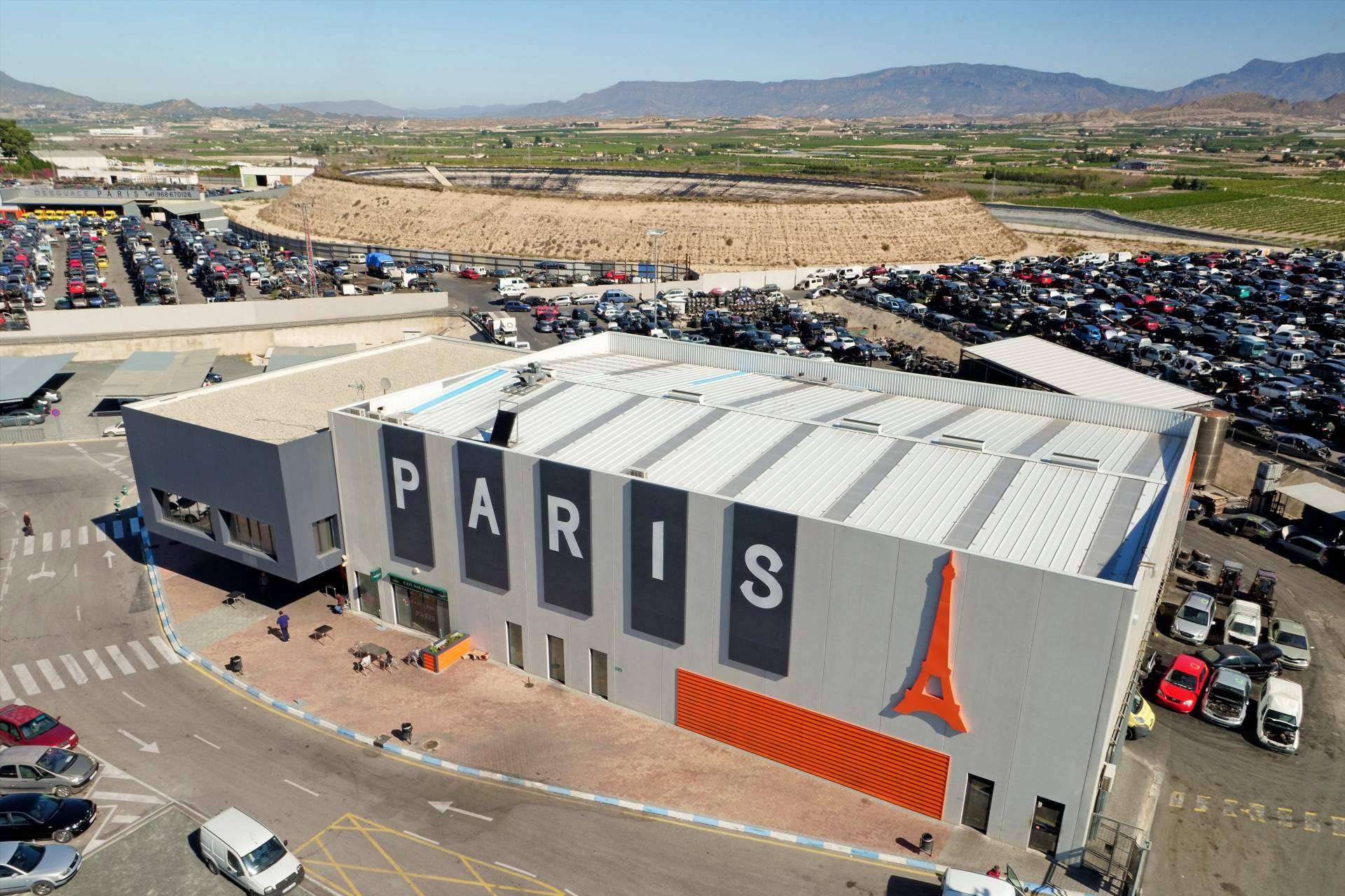 La venta de recambios de segunda mano para coches, por Desguace París
