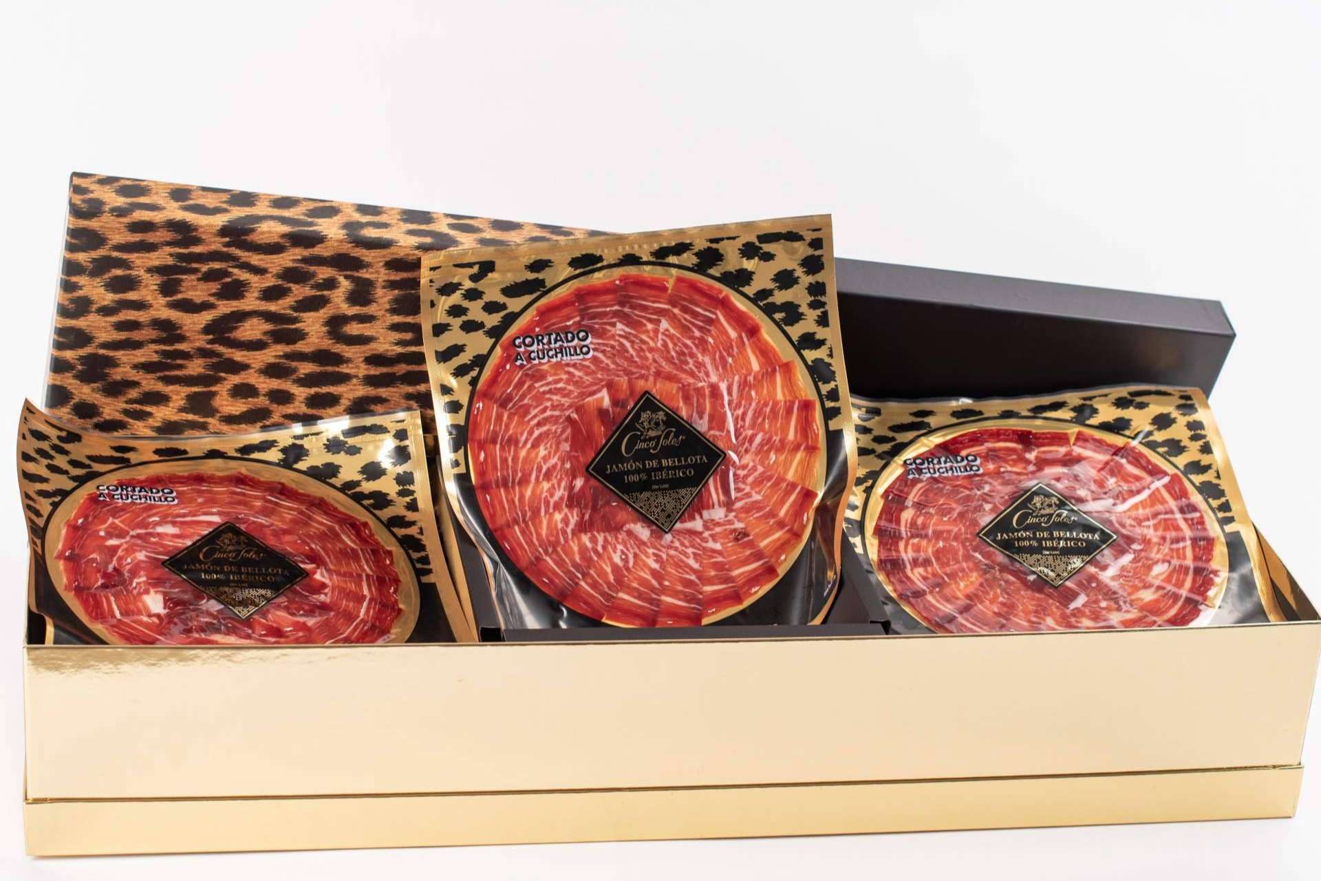 Lotes de Jamón de Bellota ibéricos cortado a cuchillo, por Maestros Jamoneros, uno de los regalos corporativos más buscados para esta Navidad