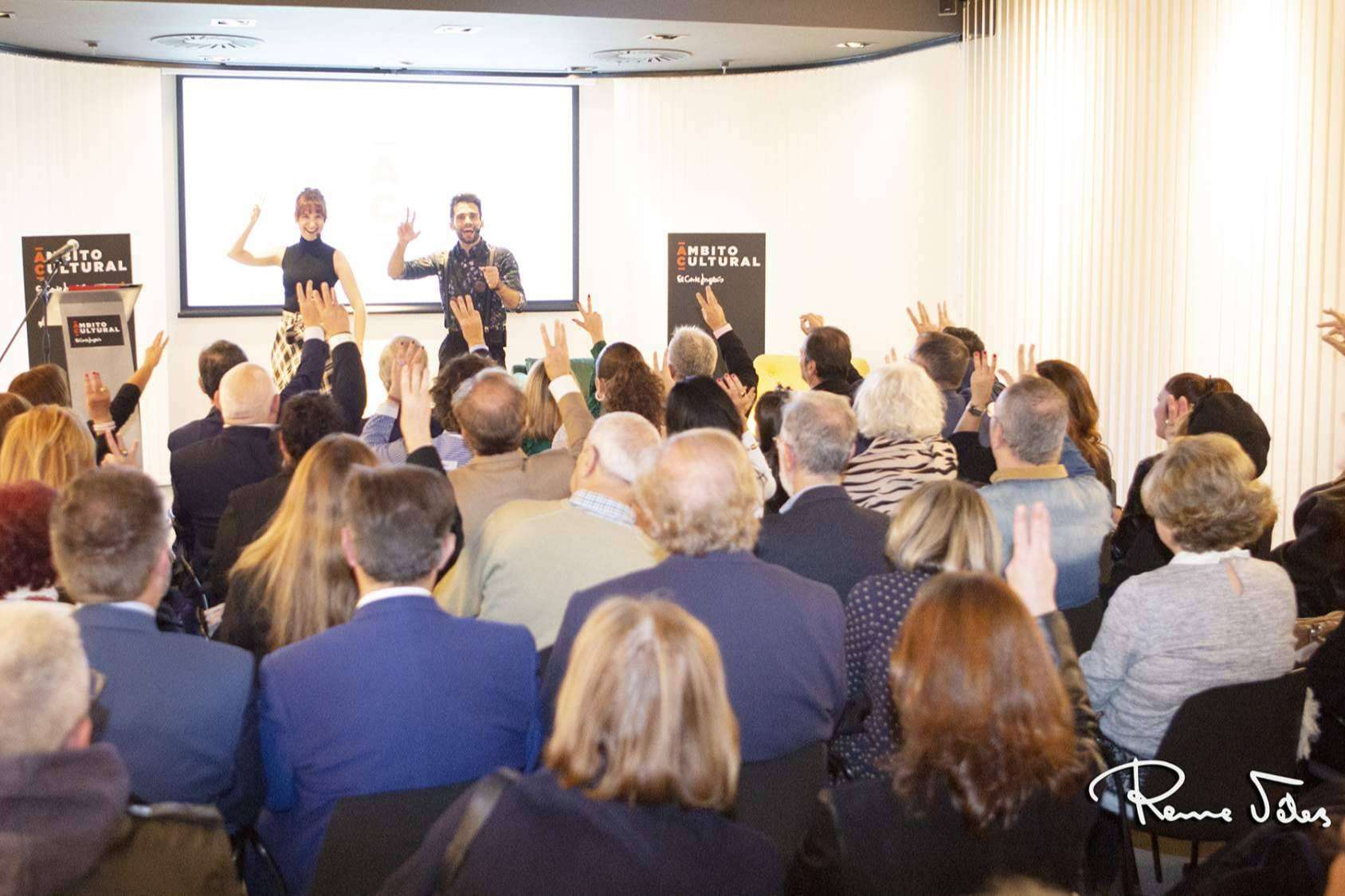 Improvisación teatral en eventos y formaciones para empresas, con ImproVivencia