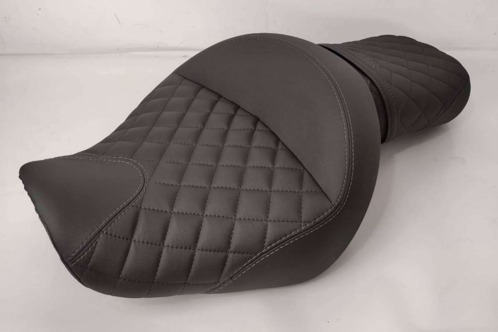 Asiento de moto confort disponibles en JM – FUNDAS