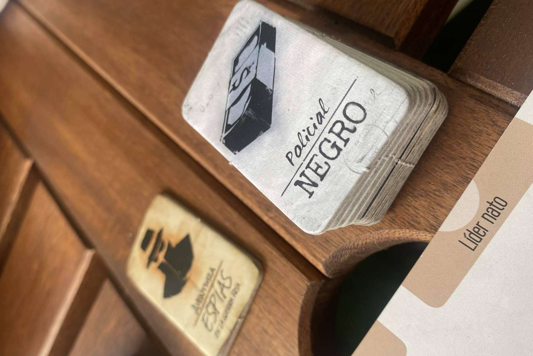 Djuegos.es dispone de un amplio catálogo de juegos de mesa divertidos