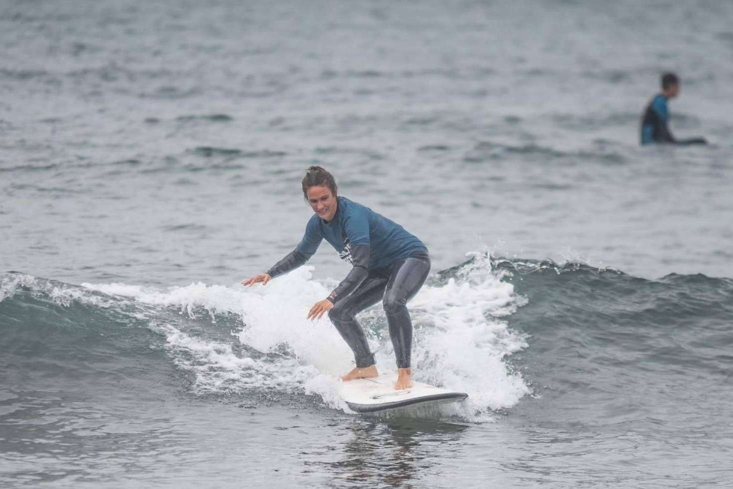 El verano sin fin en Salinas llega de la mano de Family Surfers