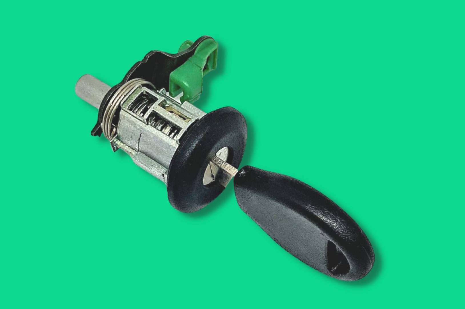 EGINER distribuye recambios adaptados de cerrajería para automóviles