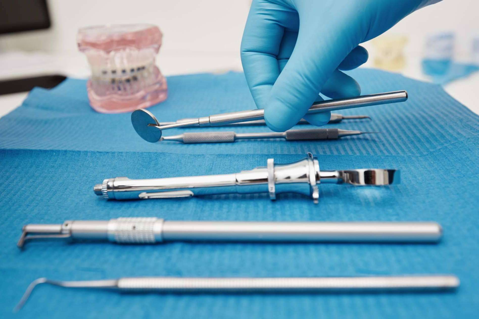 La Clínica Dental Delgado acoge a turistas que viajan para realizarse tratamientos dentales