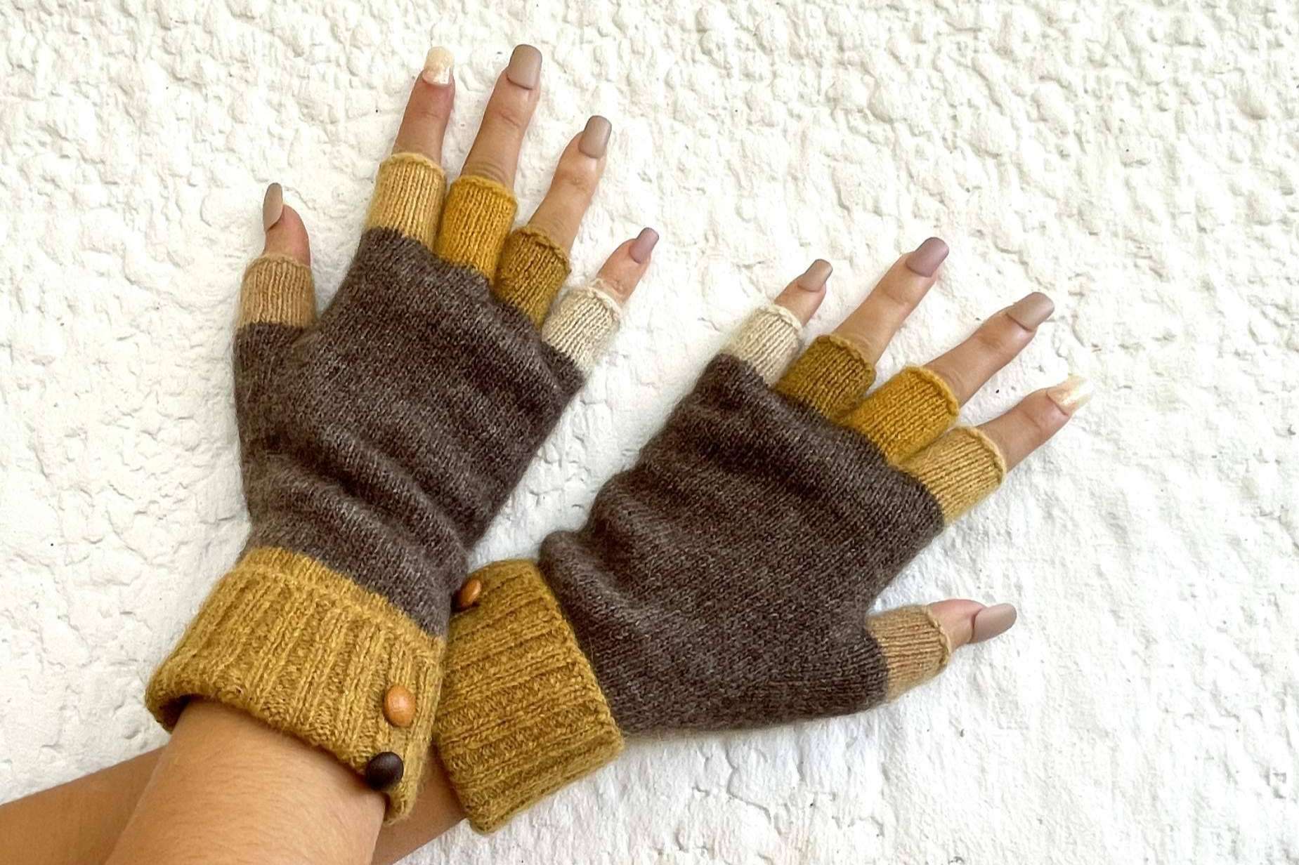 Los guantes mitones, el complemento de moda en Santacana