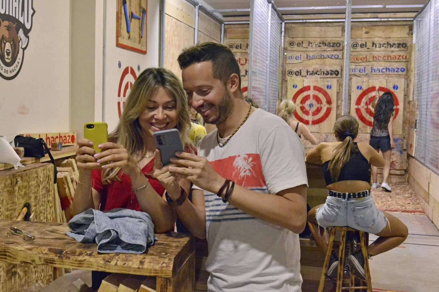 El Hachazo, celebrar planes con amigos de forma diferente