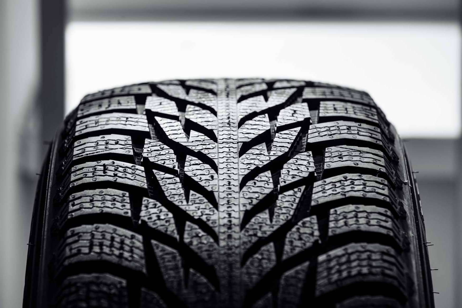 ¿Qué neumáticos se deben elegir de cara al invierno?, por Confortauto