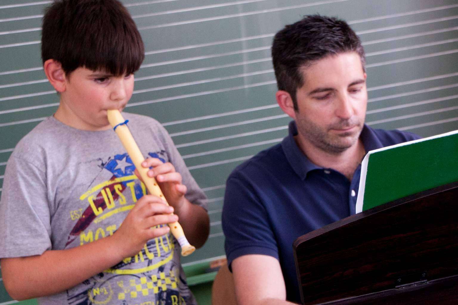 La educación musical es fundamental para desarrollar la parte creativa desde la infancia