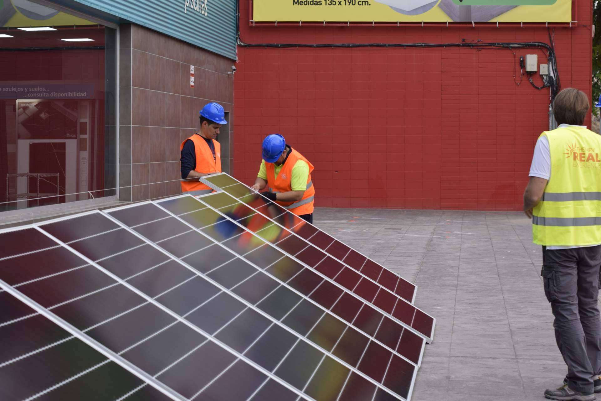 The MPV Solar Reference ofrece un máster online fotovoltaica