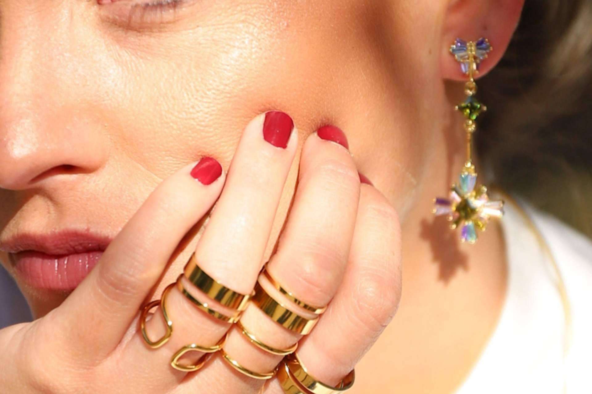 Combinación y mezcla de collares, la tendencia en joyas que no pasa de moda con Trepillé