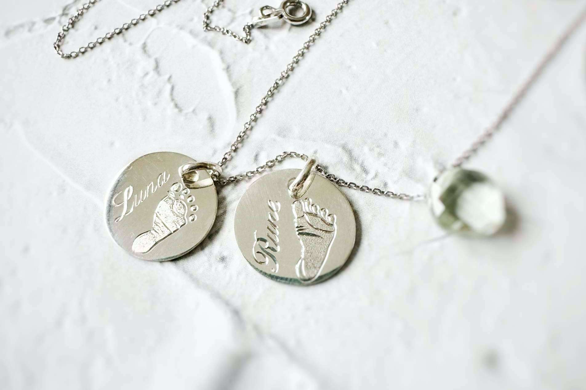 Las joyas especiales y originales de la marca Dejando Huella ideales para regalar o autoregalarse