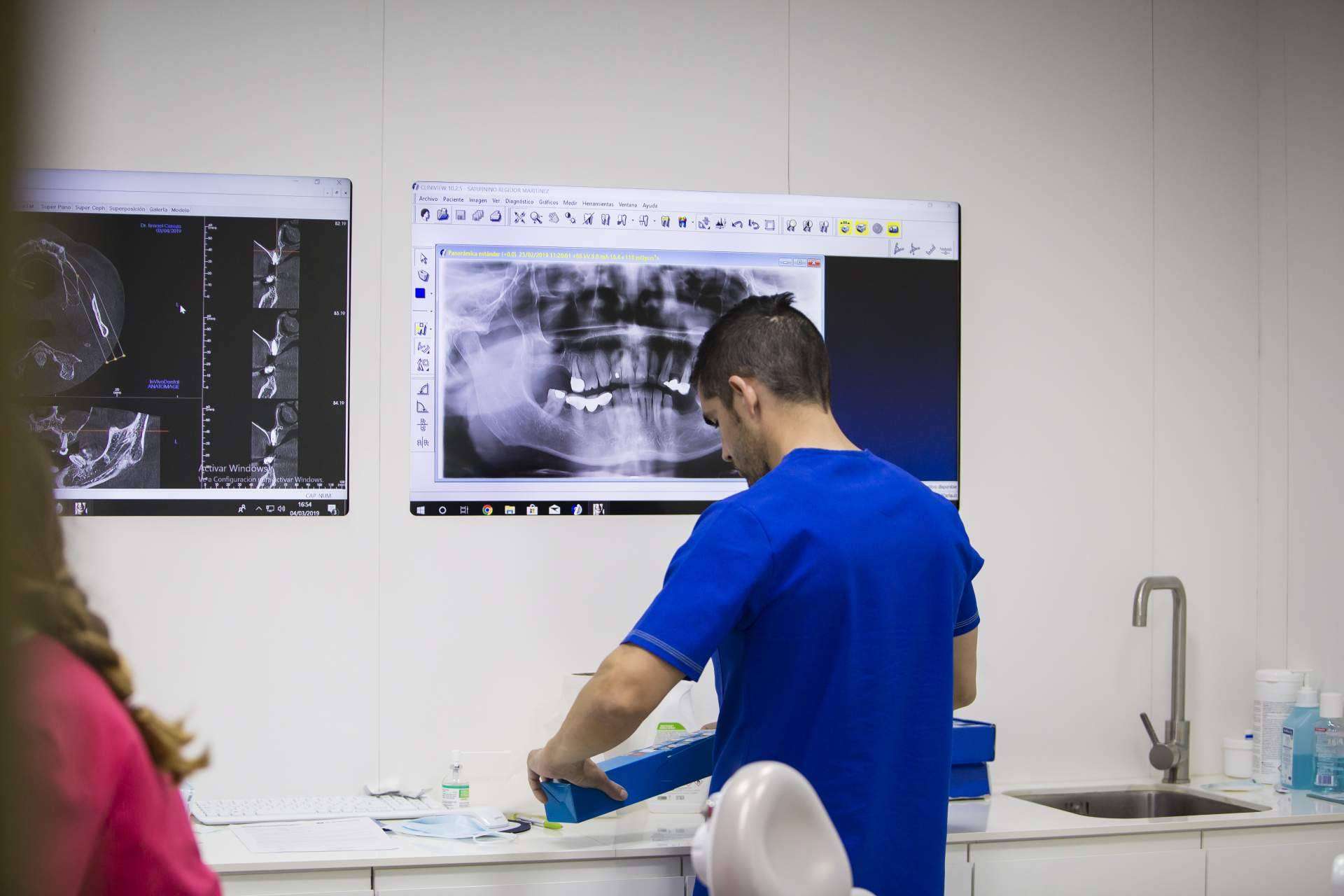 Sonrisas bonitas y sanas con clínicas CLEARDENT