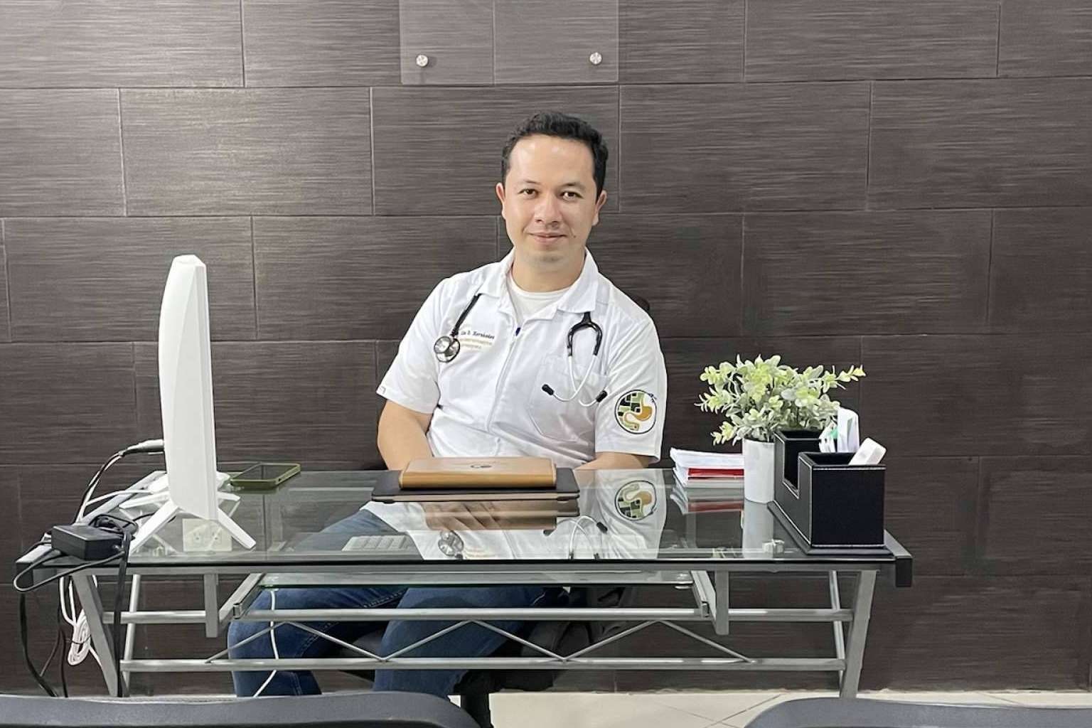 Dr. Alan Hernández, cirujano militar y especialista en el manejo avanzado del pie diabético