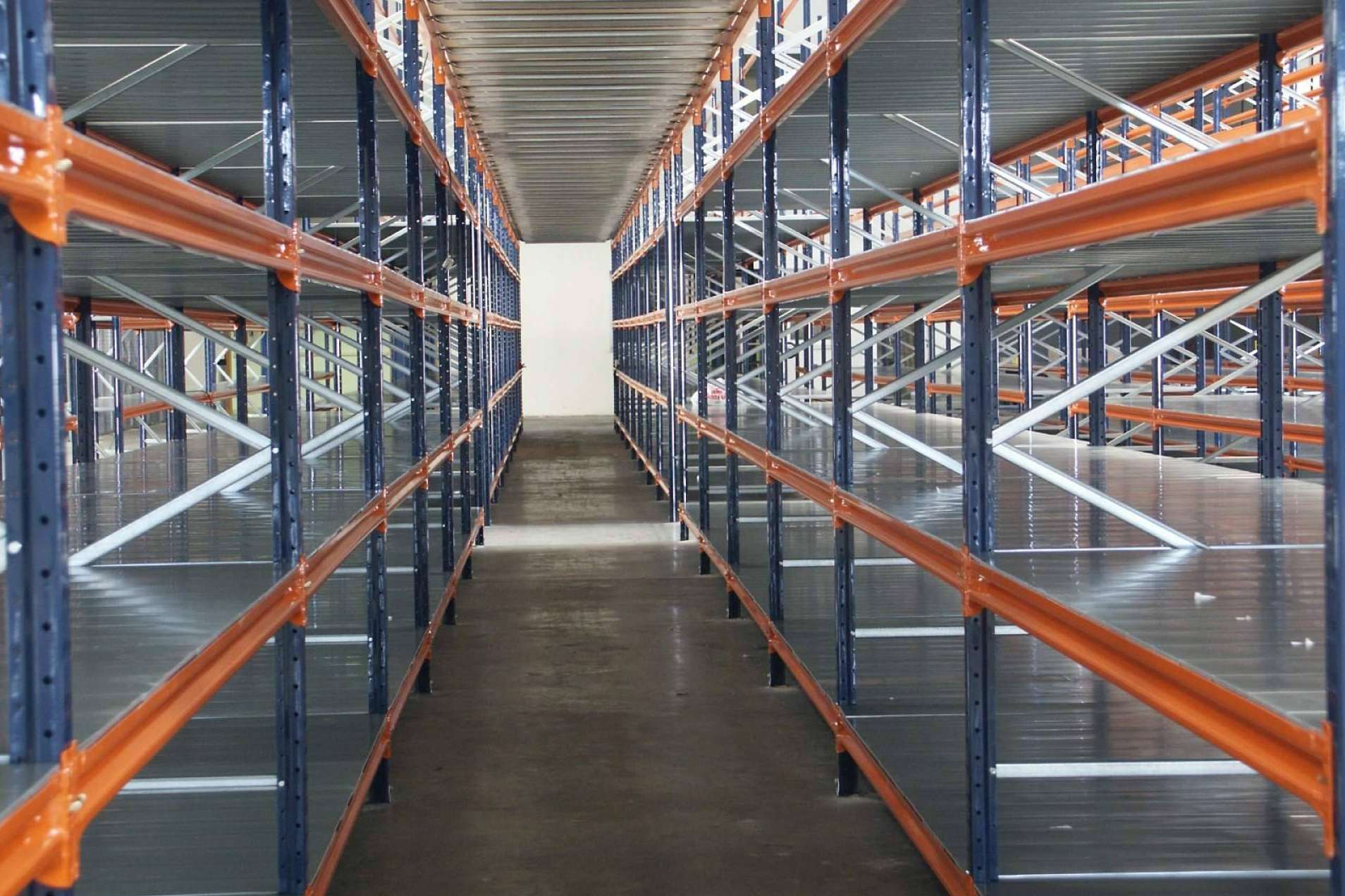 Tipos de estanterías industriales para almacén: Clasificación y  características