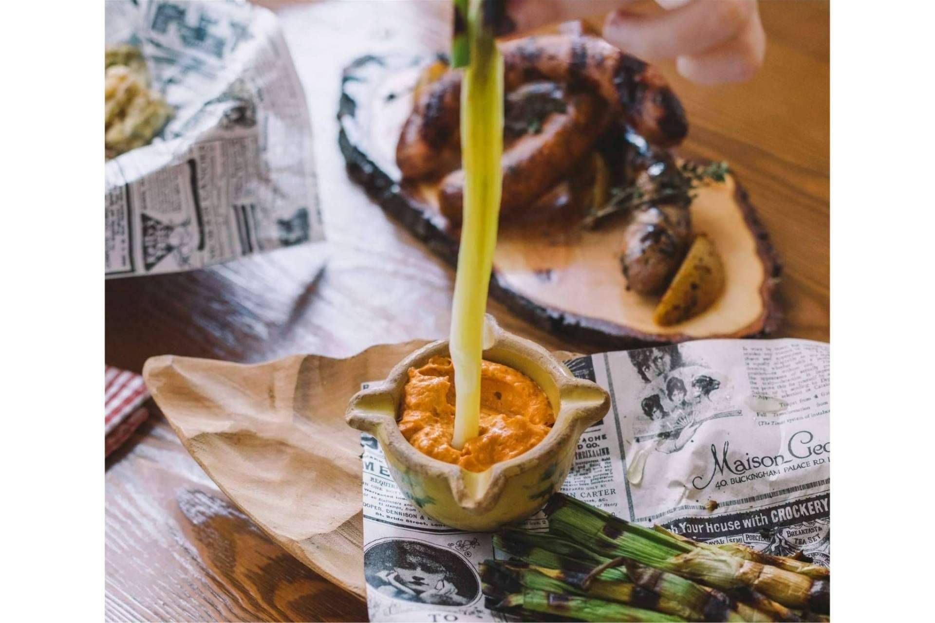 Vic Brasería ya tiene calçots en su menú de temporada