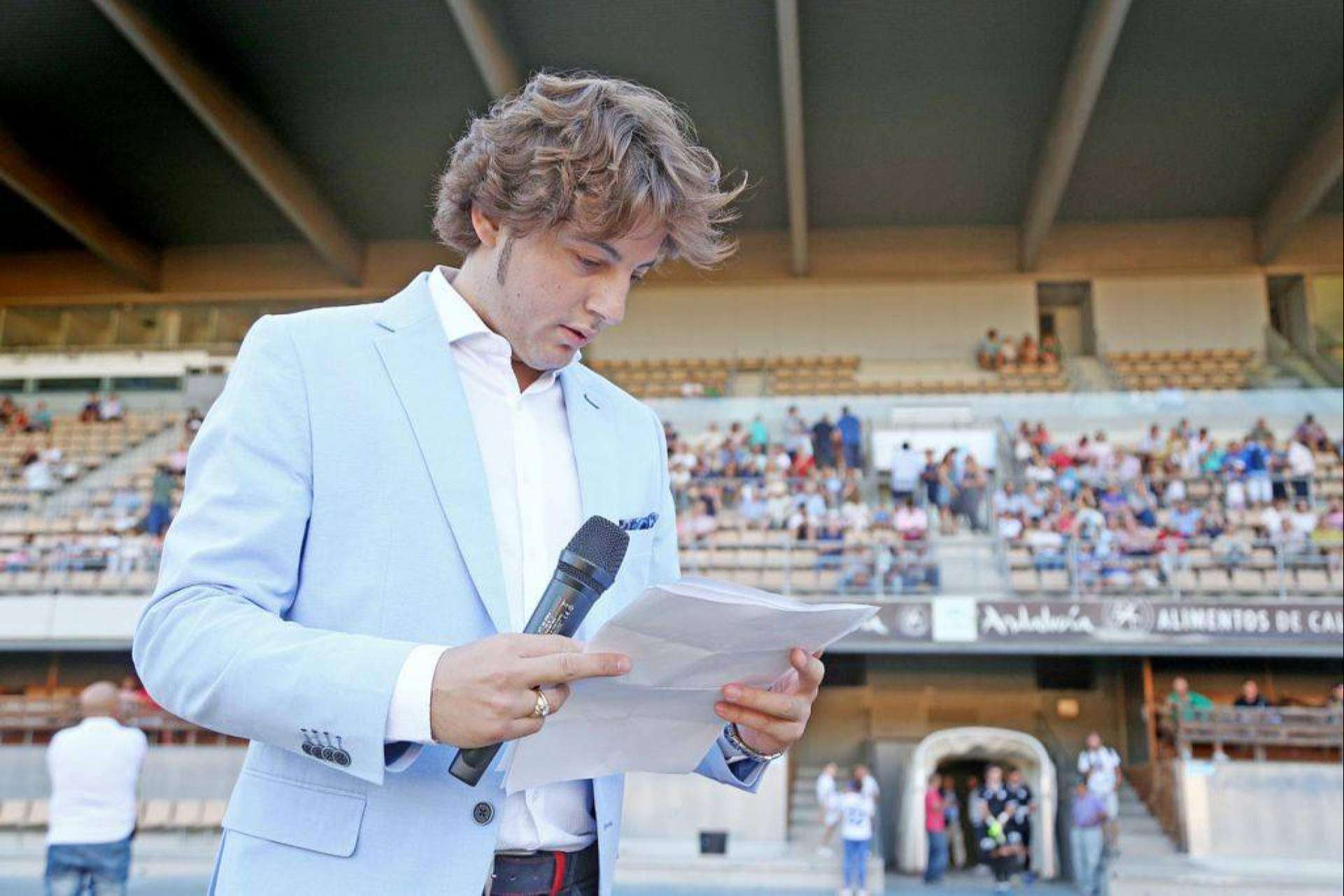 Kuky Fuego: de personaje televisivo a ser una de las personas con más contactos en España