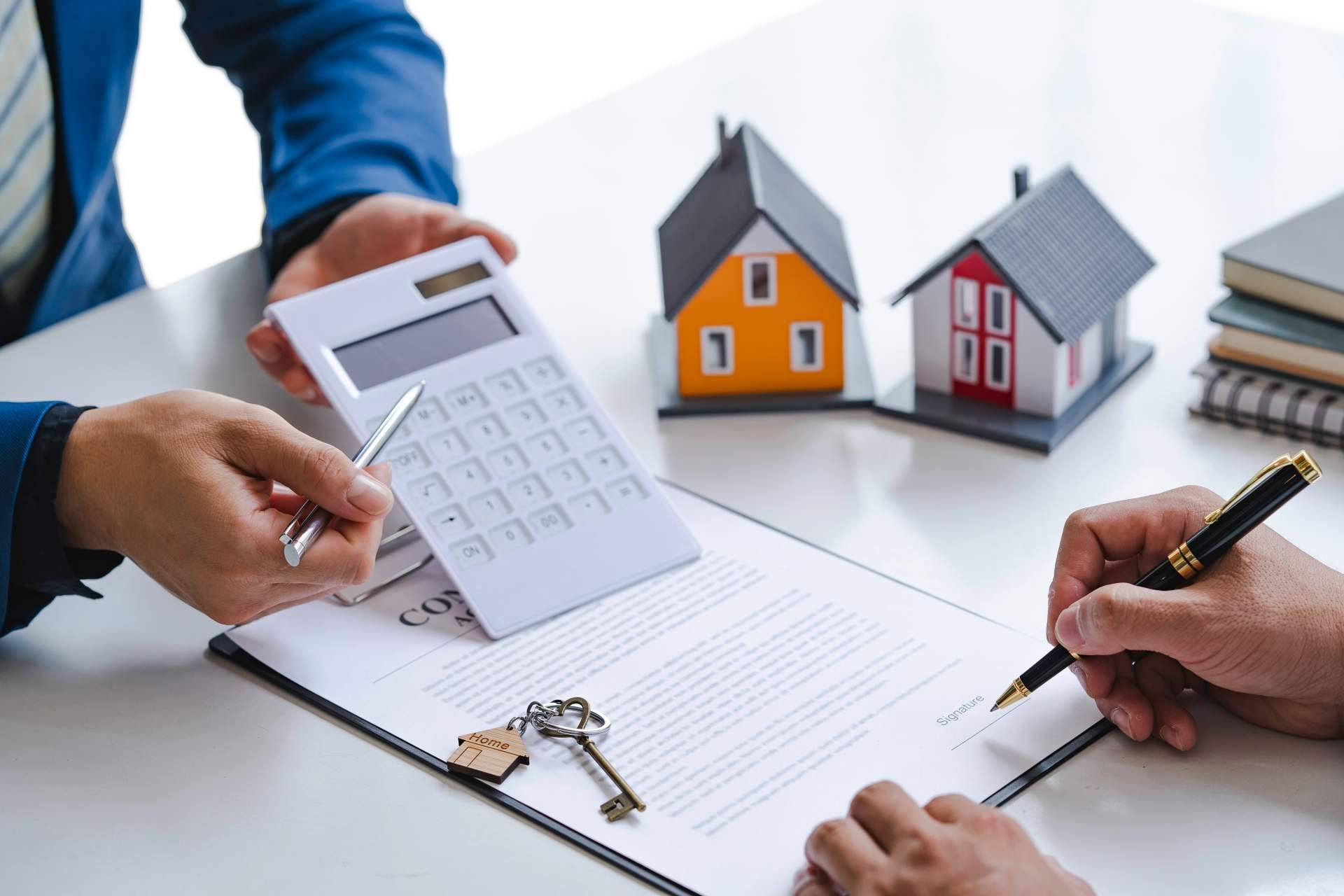 La subida de tipos ha cambiado los requisitos de las hipotecas, por Duplo Capital