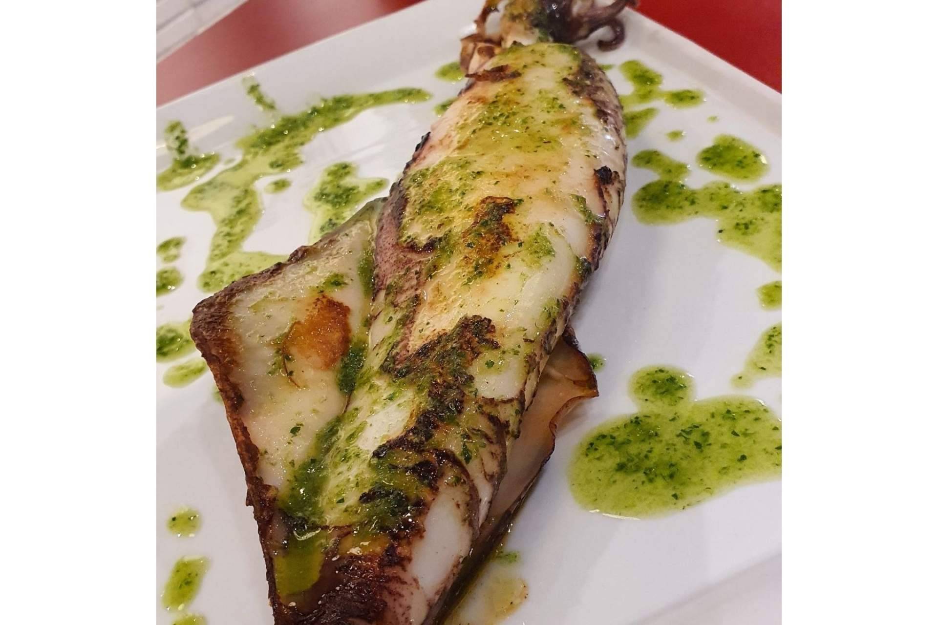 La bandeja de fritura y marisco, la especialidad del restaurante valenciano La Taberna Casera