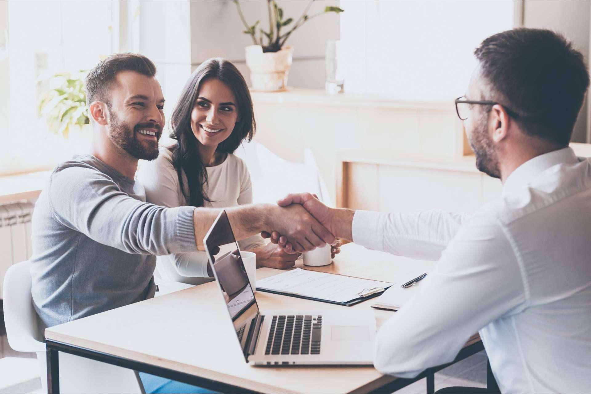 Las ventajas de trabajar con una inmobiliaria en exclusiva: La Casa Agency