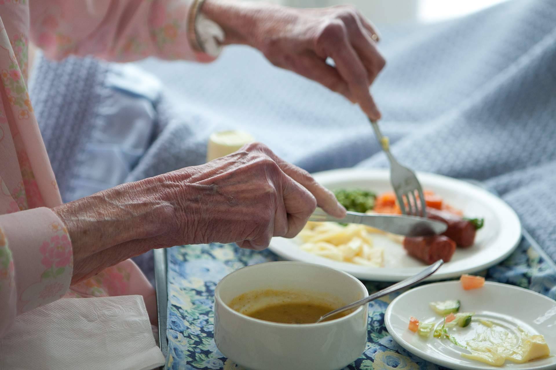 Comida casera digna para las personas mayores, la solución que presenta MiPlato