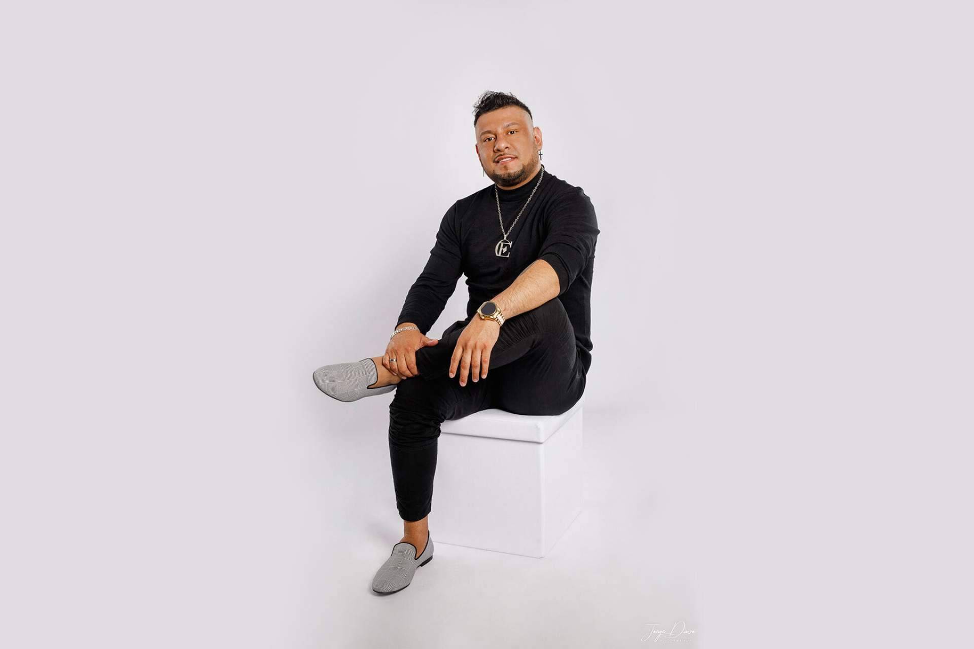 La trayectoria profesional de Carlos Espinosa, creador de la bachata fusión